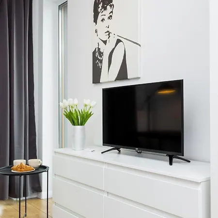 Vincent's Cozy By Renters Apartament Warszawa