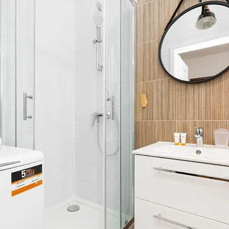 Vincent's Cozy By Renters Apartament