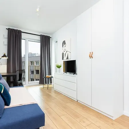 Vincent's Cozy By Renters Apartament