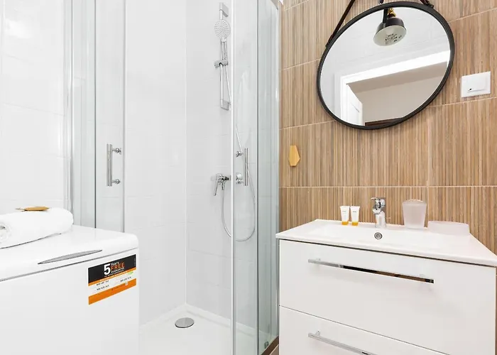 Vincent's Cozy By Renters Hotel